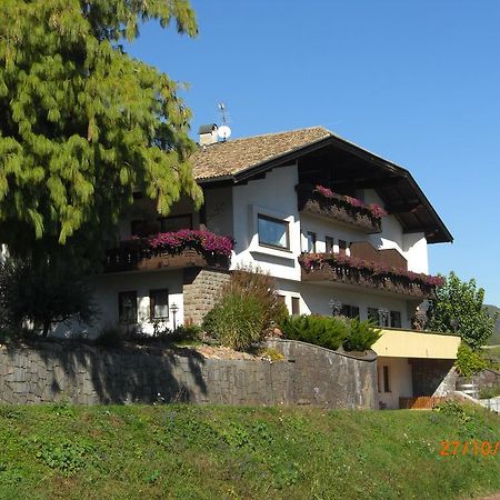 Hotel Garni Runggner Traubenhof Termeno Esterno foto