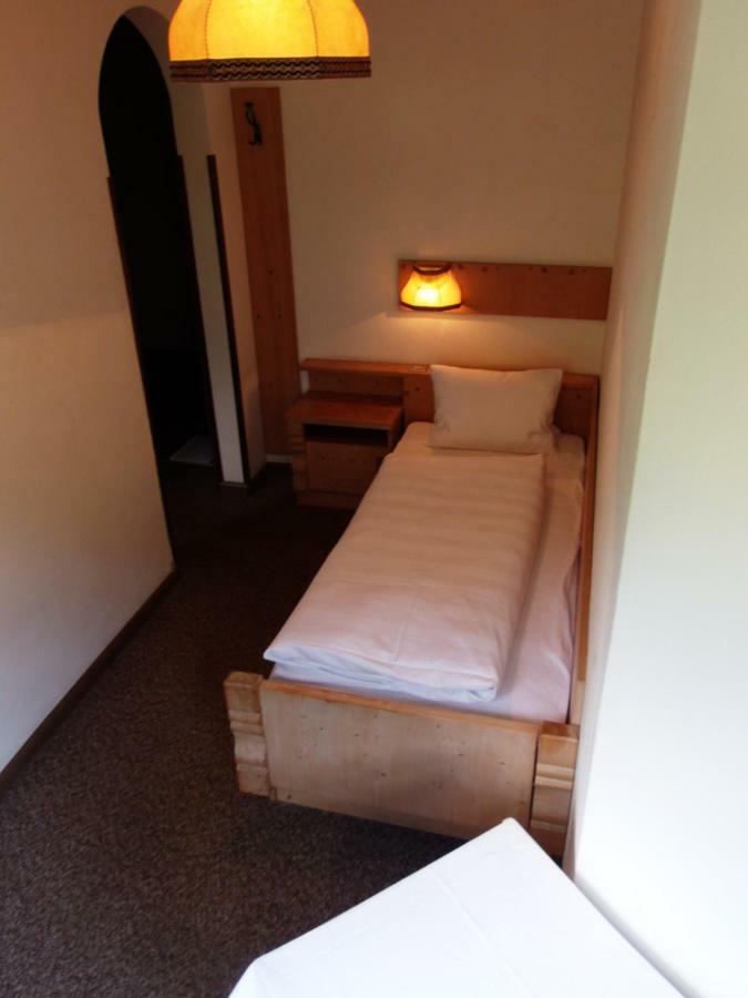 Hotel Garni Runggner Traubenhof Termeno Esterno foto