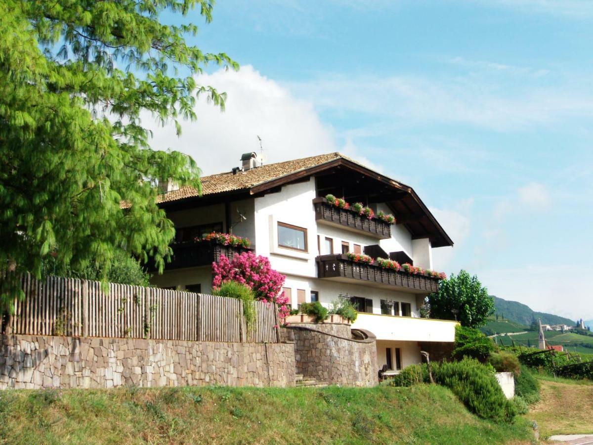 Hotel Garni Runggner Traubenhof Termeno Esterno foto