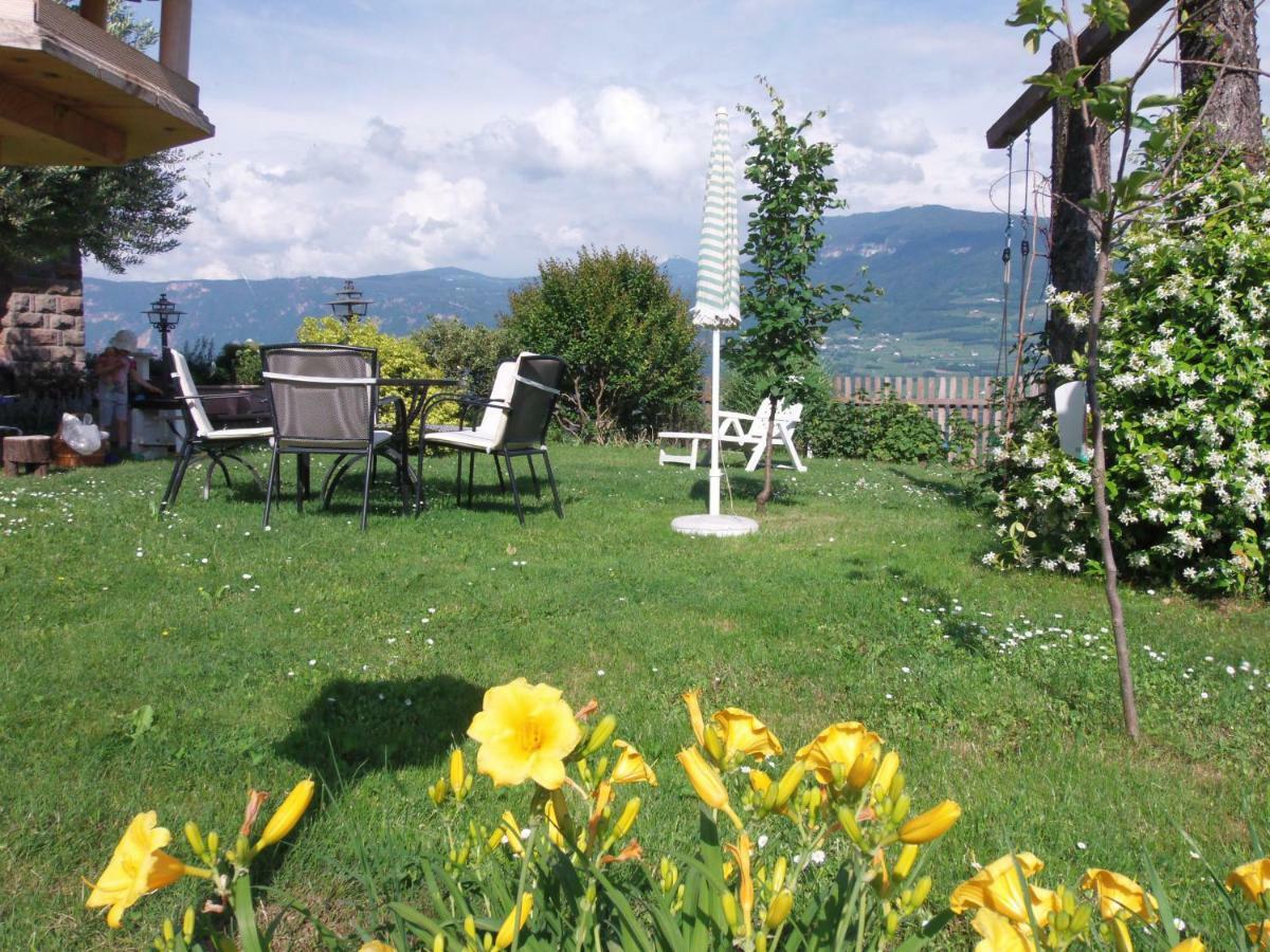 Hotel Garni Runggner Traubenhof Termeno Esterno foto