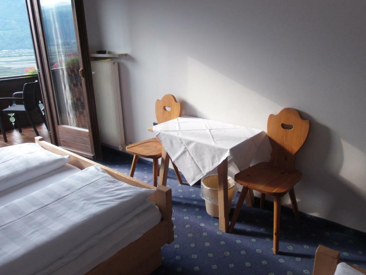 Hotel Garni Runggner Traubenhof Termeno Esterno foto